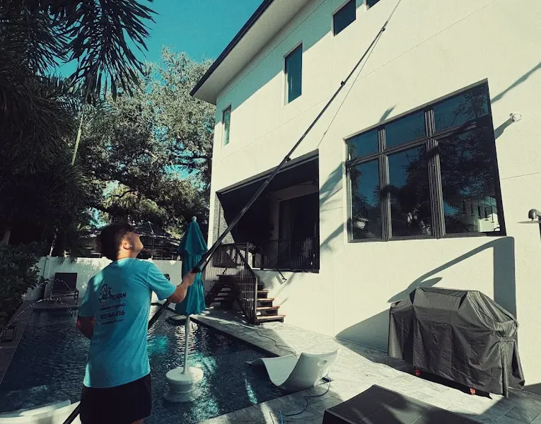 Commercial Window Cleaning in Tampa by Pelican Exteriors