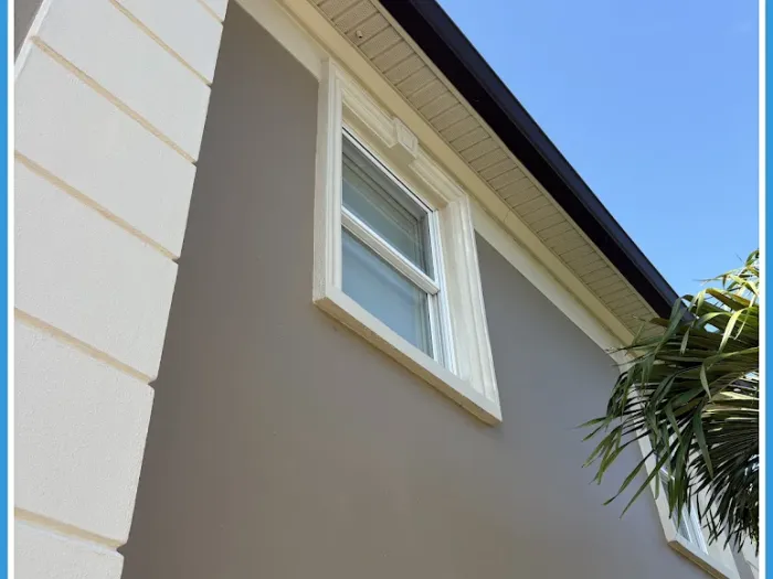 Streak-free upper-story windows on an upscale Tampa home